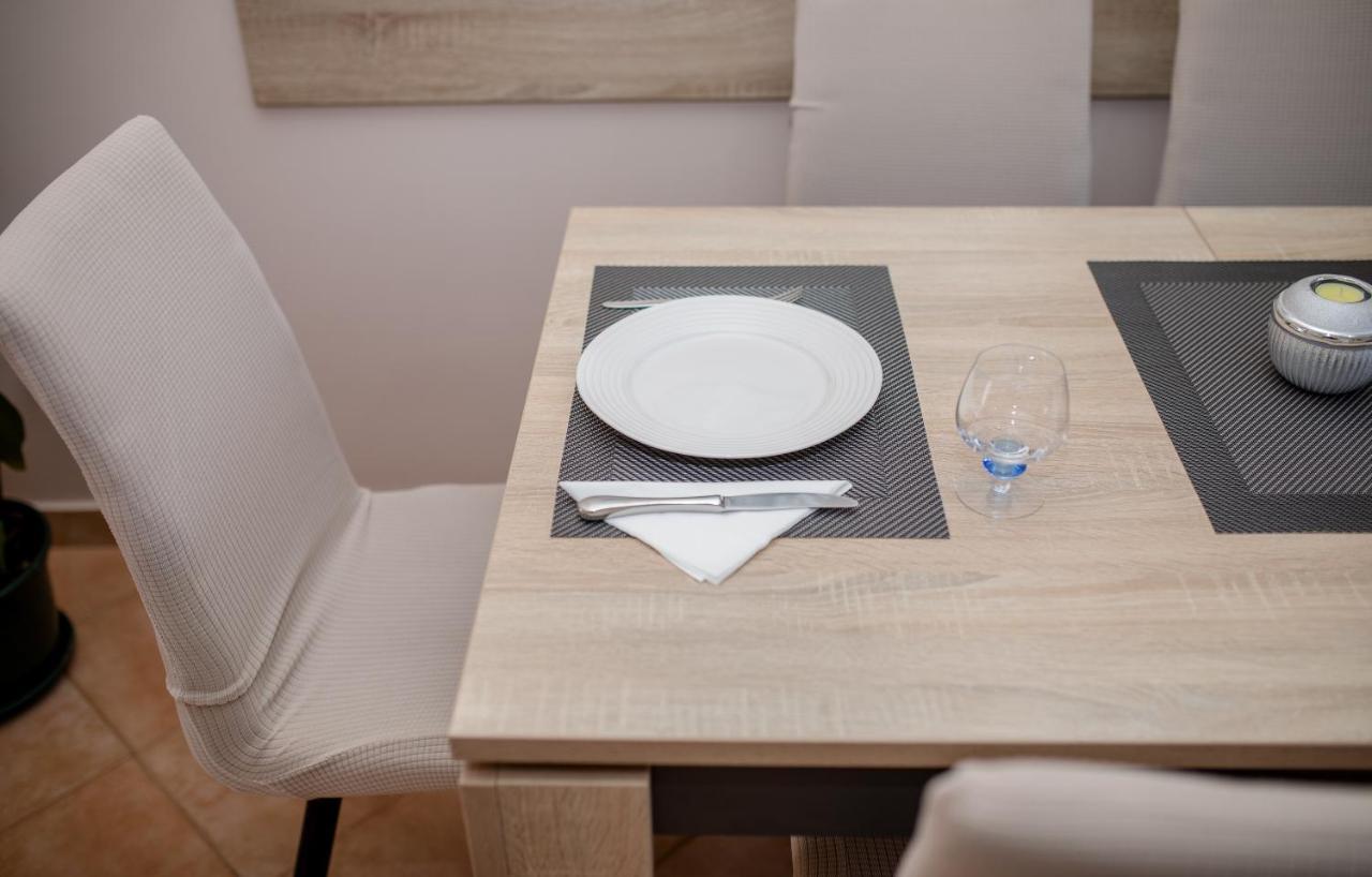 Apartments Luka 라브 외부 사진