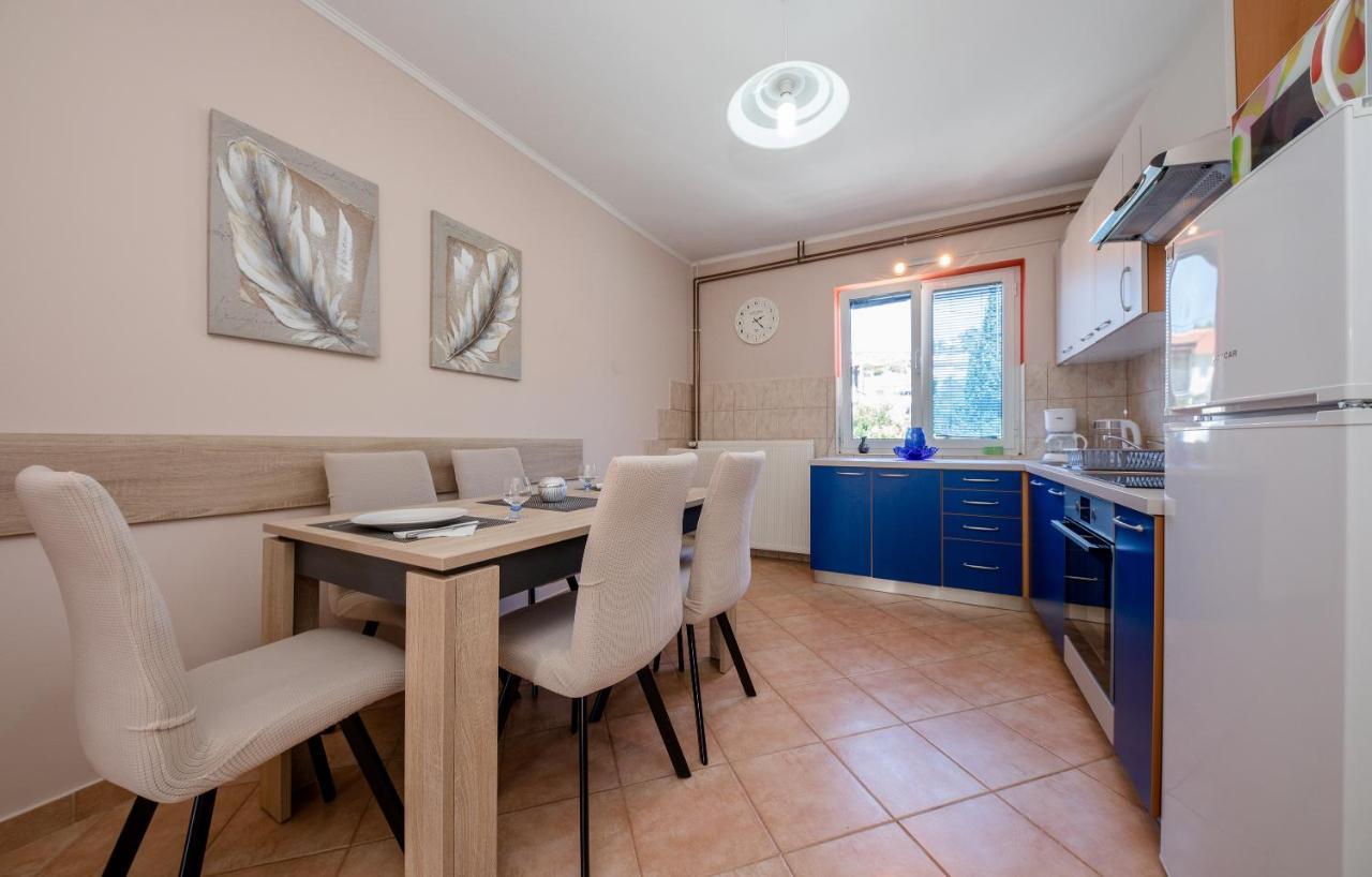 Apartments Luka 라브 외부 사진