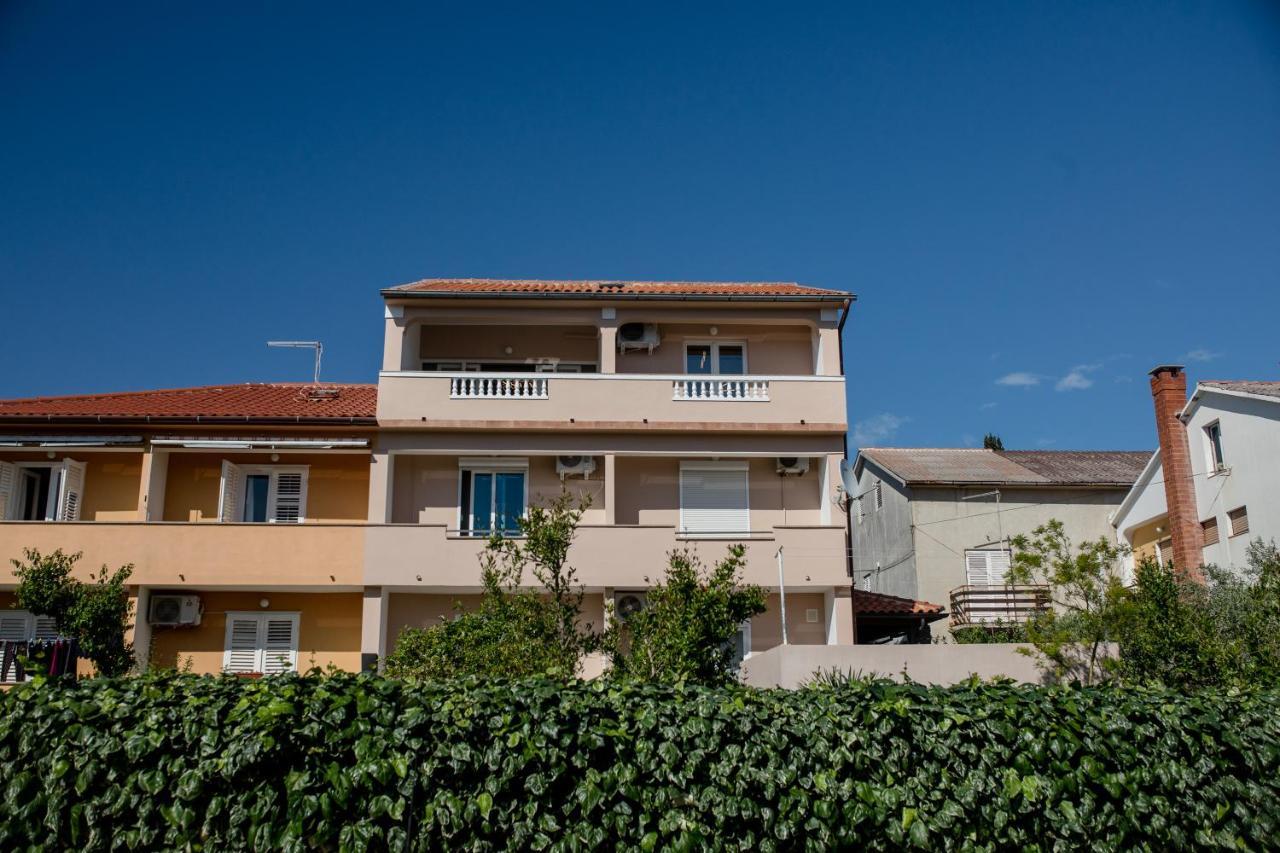 Apartments Luka 라브 외부 사진